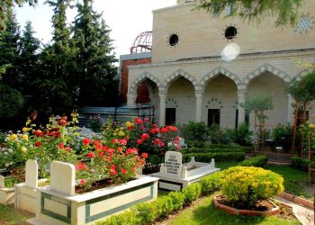 Adabi posjećivanja mezarja